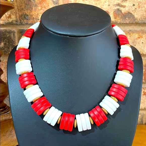 Avon Vintage 1986 Red, White and Gold tone beaded necklace - Picture 1 of 4